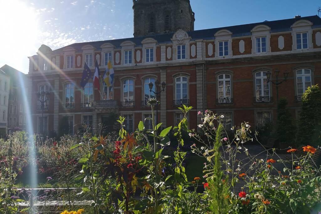 Appartement Au Coeur Des Remparts Boulogne-sur-Mer Exteriör bild