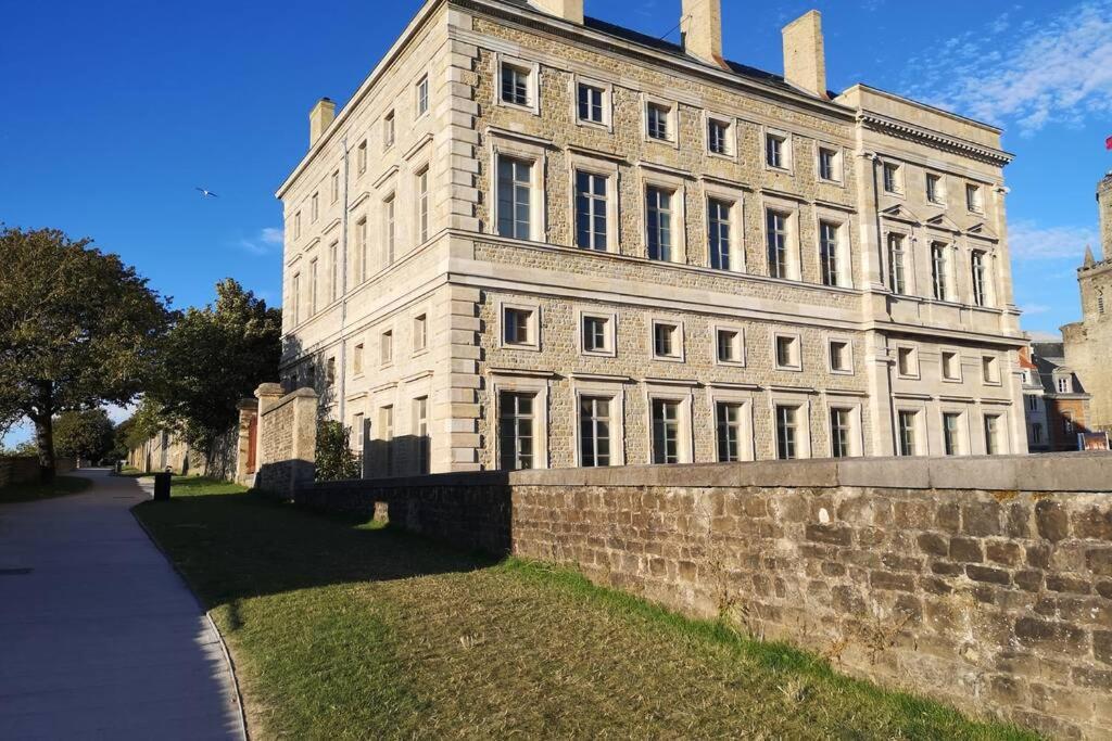 Appartement Au Coeur Des Remparts Boulogne-sur-Mer Exteriör bild